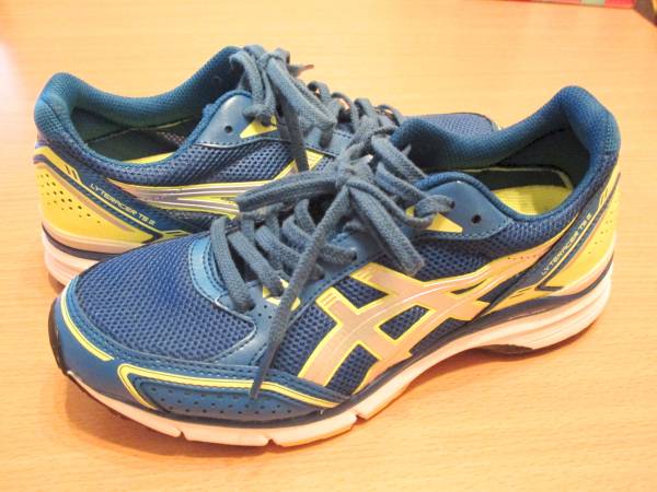 アシックス ライトレーサー TS2　24.5_1