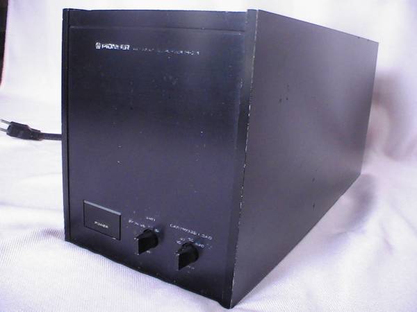 Pioneerパイオニアの無帰還MCヘッドアンプ“H-Z1”になります。