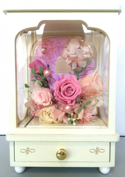 Ntt電報 プリザーブドフラワー チェスト プリザーブドフラワー 売買されたオークション情報 Yahooの商品情報をアーカイブ公開 オークファン Aucfan Com