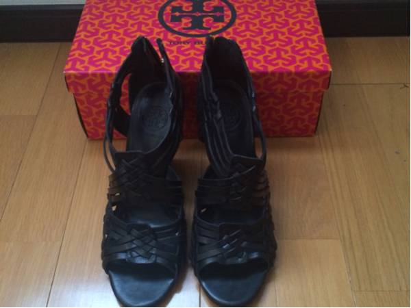 トリバーチウエッジサンダルブラック一回着用サイズ8.5