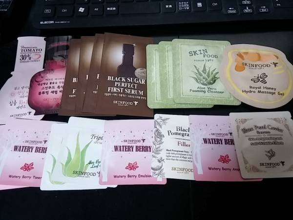 送料無料☆SKIN FOOD☆サンプル　合計32点☆スキンフード_1