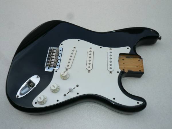 極薄塗膜　Stratcaster　Japanmade　HSH　BlackBody　80s