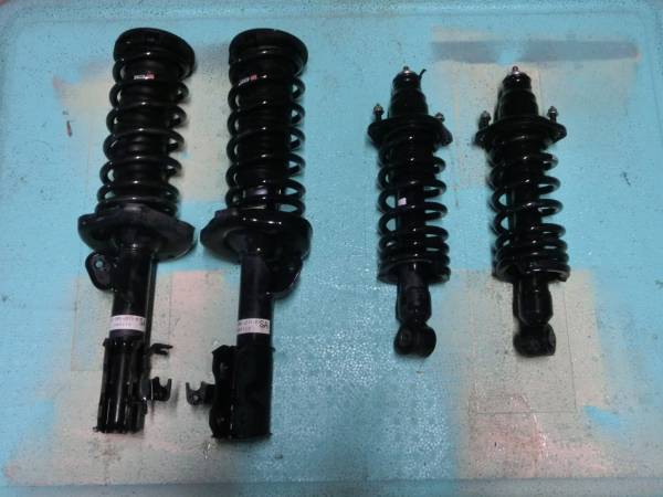 ストリーム RN6 純正ショック RS-R ダウンサス 1台分