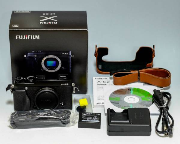 富士フィルム　X-E2　（ブラック）　本体のみ
