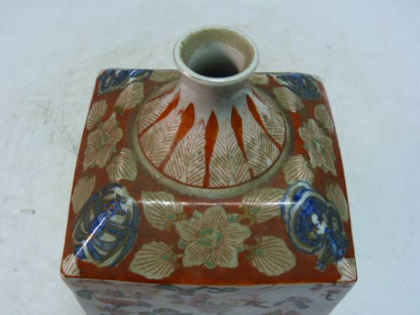 ☆「 古伊万里 ・ 草花元禄美人図 角徳利 ／ 花瓶 」(柿右衛門様式