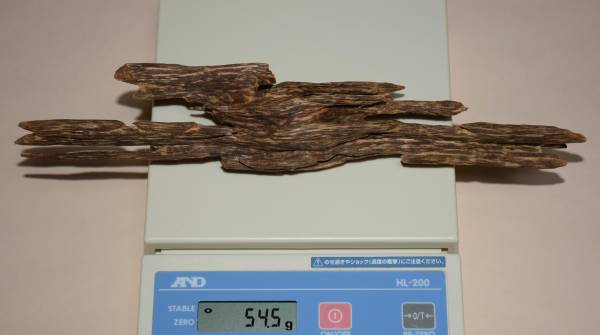 香木 伽羅 沈香] 紫油系伽羅香木54.5g 産地ベトナム