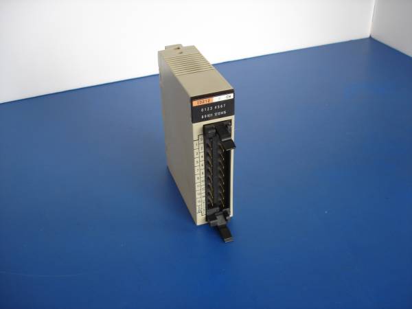 オムロンシーケンサーユニットC200H-ID212