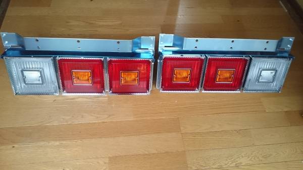 未使用☆JB角大型三連テールランプ