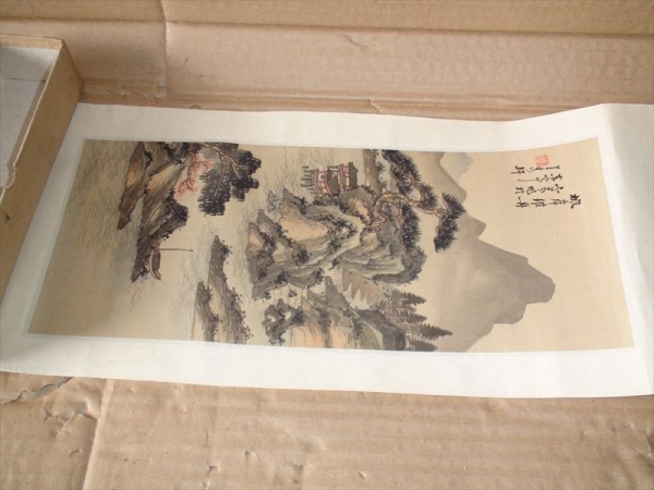 8994 掛軸　画？　詳細写真にてご確認