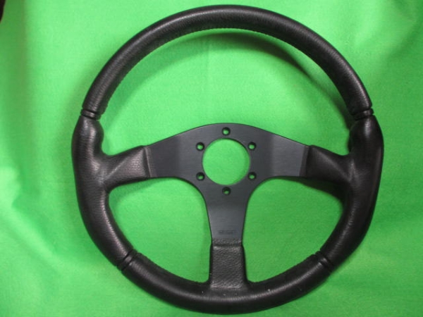【USED 良品】momo モモ ステアリング Φ34 TYP:D35 c-19