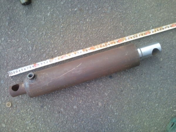 ジャンク　現状　長期保管　油圧シリンダー　油圧ポンプ