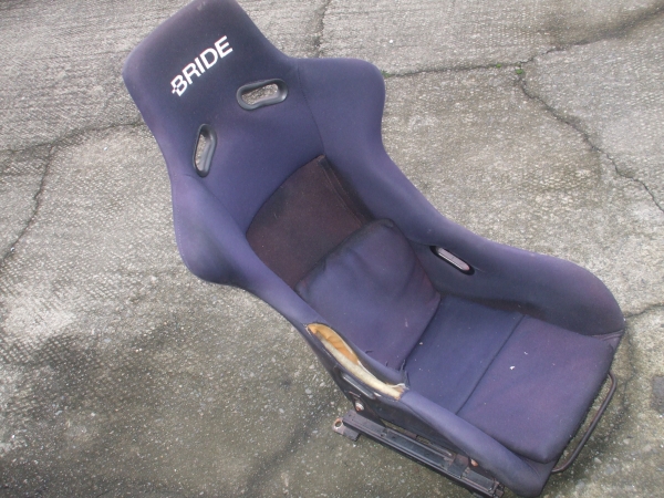 ブリッドBRIDEフルバケ　AE86シートレール付