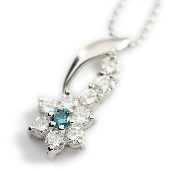 ネックレス ブルーダイヤ0.12 ダイヤ0.67ct プラチナ Pt850 3.5g