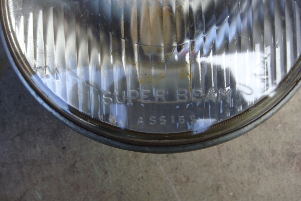 へそレンズライトダットサンコロナプリンスマツダダイハツ三菱