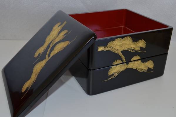 ◆　木製漆器　◇輪島塗　二段重　沈金　松　未使用◇