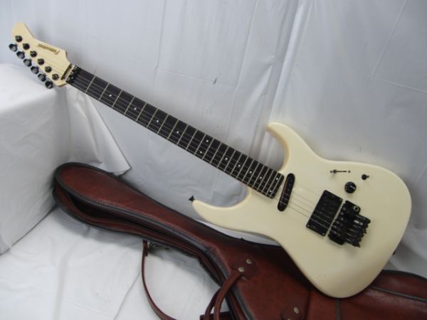 541☆FERNANDES☆アイボリー系 エレキギター☆送料500円