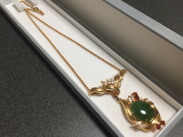天然Aランク翡翠と南紅瑪瑙(赤瑪瑙)の平安ボタン付きネックレス AB1060