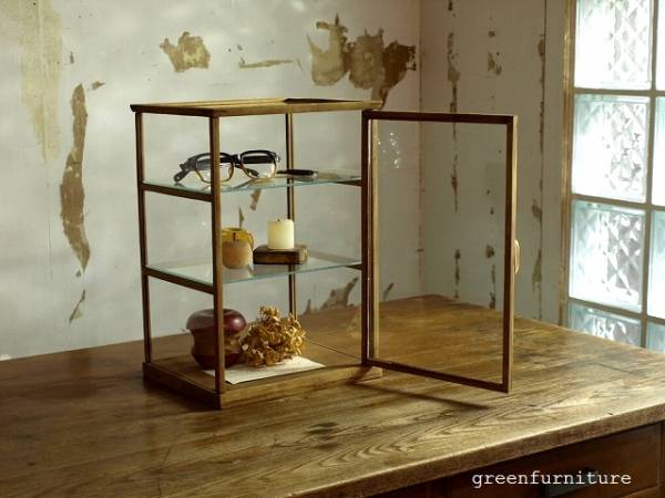 木製の古い卓上3段ガラスケース 木枠 ショーケース アンティーク