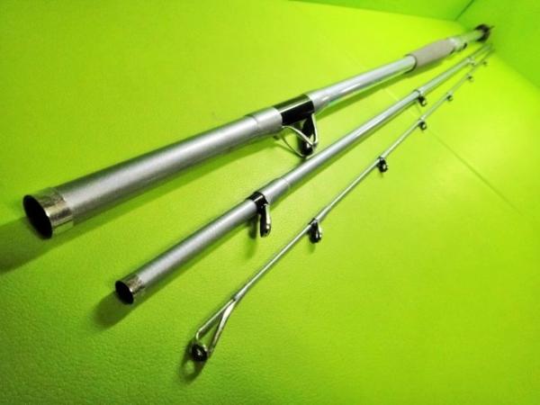 中古品 DAIWA HZ剣崎V30-320ムーチングDBガイド/定価38，000円