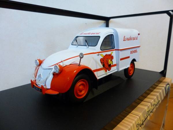 シトロエン2CV　宣伝カー　BONBEL仕様　1/18スケール