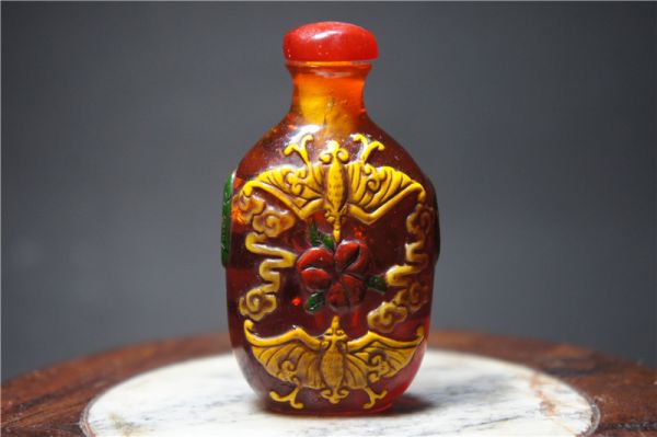 細工蜜蝋琥珀製 清 蝠・モモ紋鼻煙壺 美品年代物 35g 6.8cm 7132