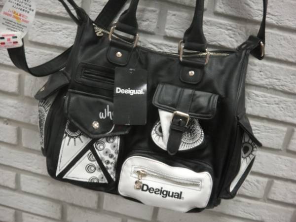 新品】Desigual☆デシグアル☆2wayバッグ・ブラック＆ホワイト