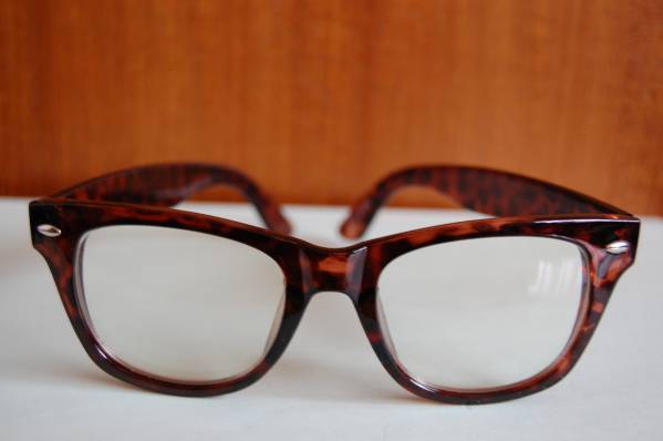 メガネ ・フレーム べっ甲柄 高品質（未使用品）追加画像付　　