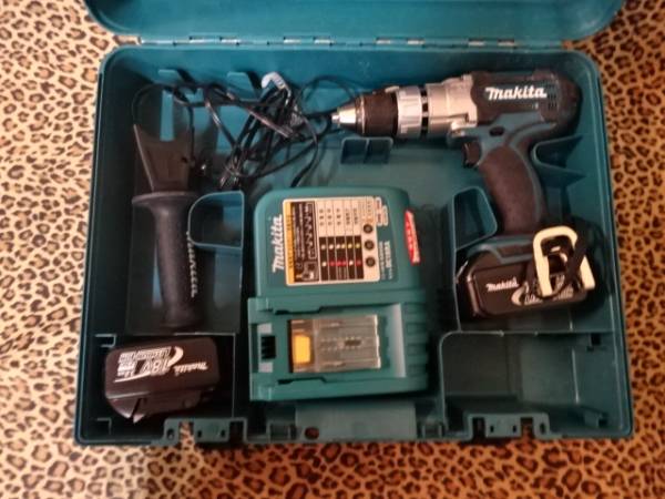 makita 18V 充電式振動ドライバドリル HP454D