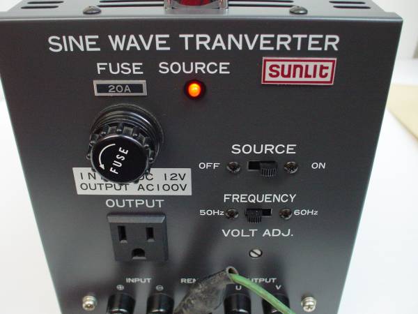 未使用 携帯用インバーター DA100-1H サンリット (V961)