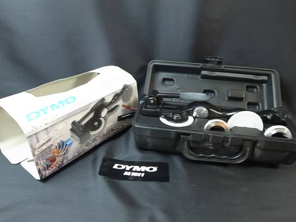 DYMO★ダイモ アルミテープ用エンボスラベルメーカー DM1011