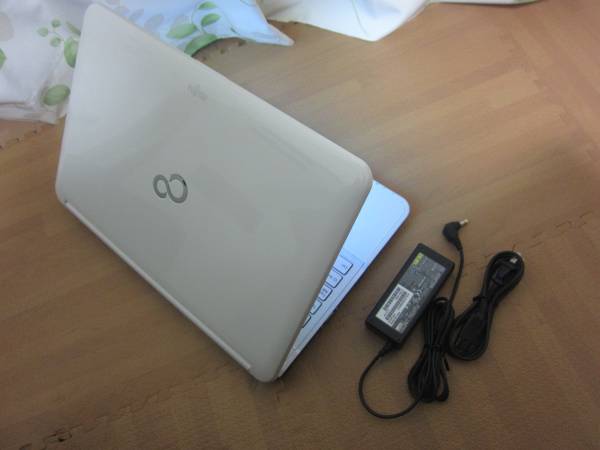 FUJITSU AH77/E FMVA77EW Core i7-2670QM/8G/1T/BD/Win7
