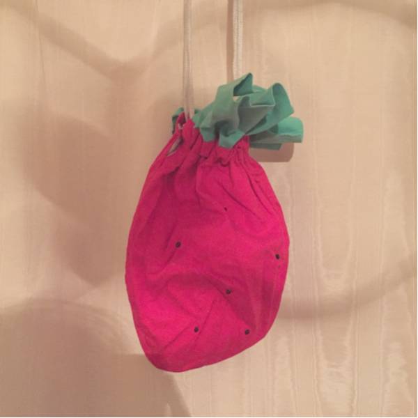 チコラータ イチゴバッグ acco 苺 ミュベール ミナペルホネン