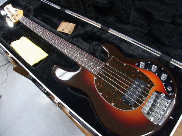 Music Man Stingray 5 classic RB/R FL 5弦　ベース