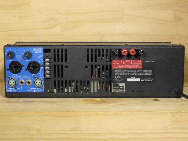 QSC パワーアンプ ステレオ PLX1202 amplifier 1200W パワーアンプ特集