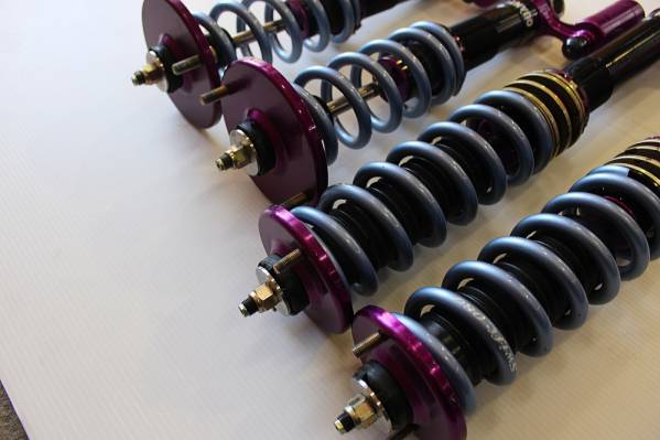 bnr32 スカイラインgt r クァンタム 別タンク式 車高調 swift仕様 Premijer Rs bnr32 スカイラインgt r クァンタム 別タンク式 車高調 swift仕様 Premijer Rs