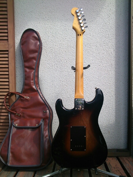 ♪FERNANDES ST-145SL スティーブルカサー マホガニーストラト