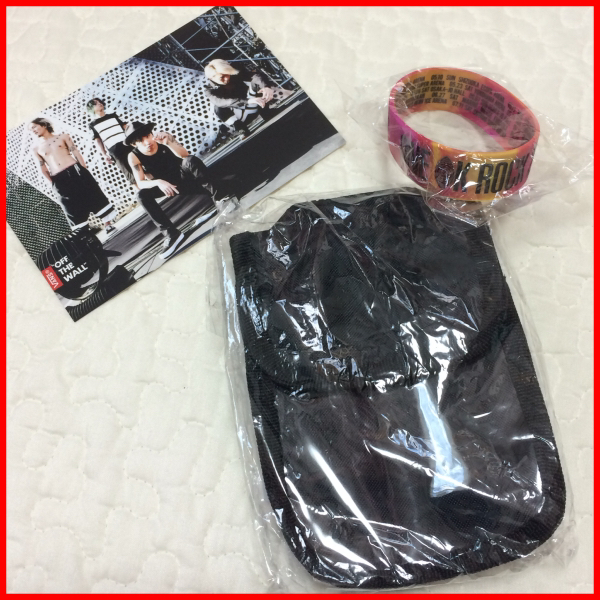 新品未開封 ONE OK ROCKマルチケース ラバーバンド ポストカード
