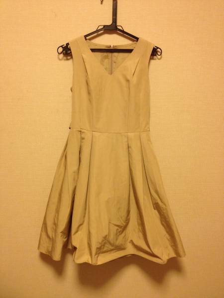 ワンピース ベージュ Rene 新品タグ付きReneルネ定価93,500円