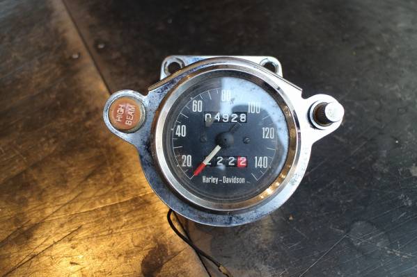 324　 ショベル、アイアン　純正メーター ハーレー　 　