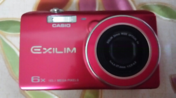 カシオ EXILM EX-ZS26 レッド 美品♪ 送料込み即決！ カシオ(CASIO