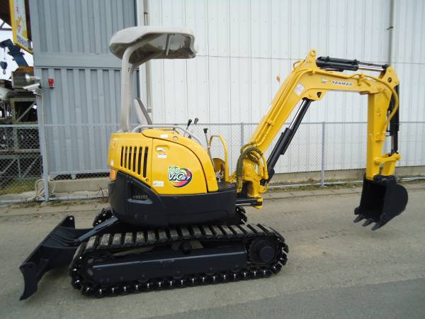 ミニ油圧ショベル ヤンマー Vio27-3 ブレーカー配管付き