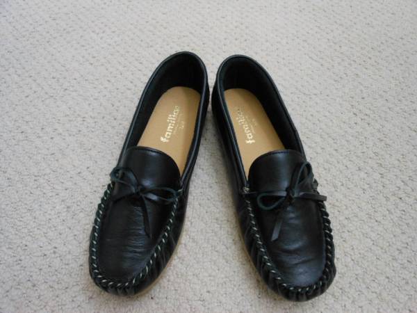 ファミリア★上品なリボン付き柔らか本革ローファー未使用22㎝黒