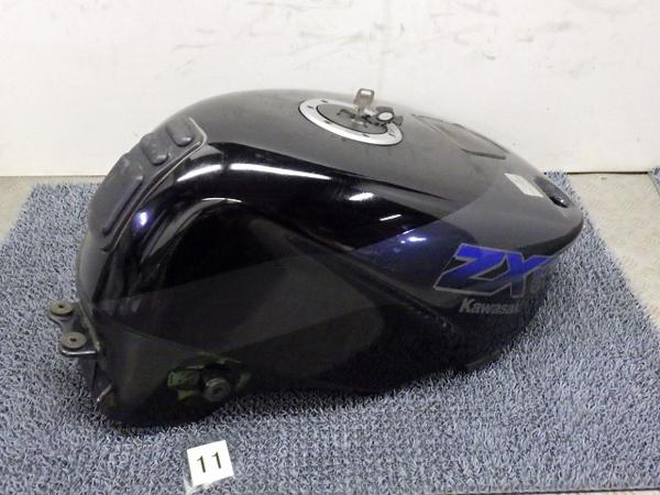 ZXR400 ZX400H-007*** ガソリンタンク ベース