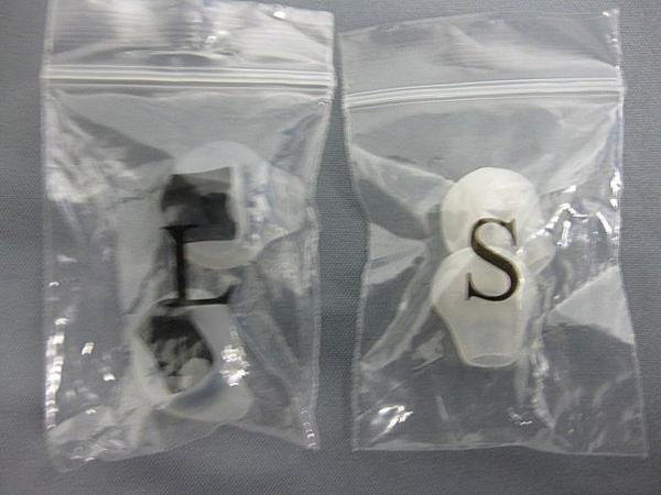 BOSE ヘッドホン　in-ear headphones 中古品＃830