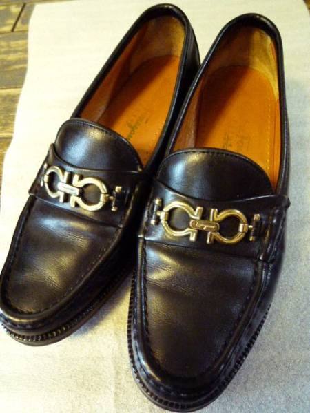 フェラガモ　ローファー