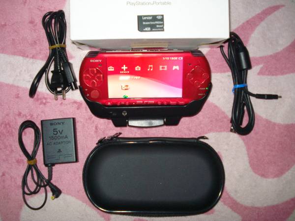PSP-3000 ラディアントレッド/クレードル/４GB/即決特典付