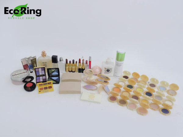 1円 超美品含 アユーラ等 アイシャドウ コスメ他 計51点 HS816