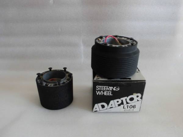 当時物　日産　ジャパン　ステアリングボス　未使用品２個セット