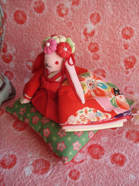 うさぎの創作人形 ちりめん細工 縮緬細工 和雑貨 うさぎの置物 ⑮ ＊花冠