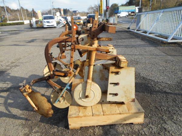 茨城 マルチャー ビニール張り トラクター イセキ 中古品